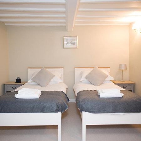 Rutland Water Courtyard Rooms Окем Екстер'єр фото